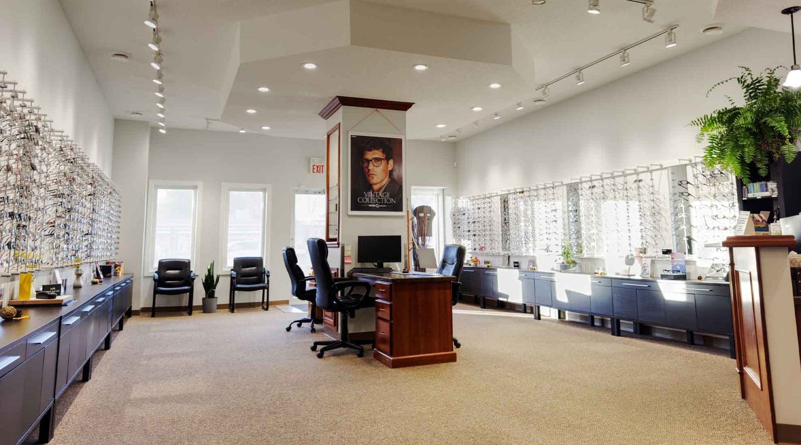 SeniorHome.ca - Eyes in Town Optometrists