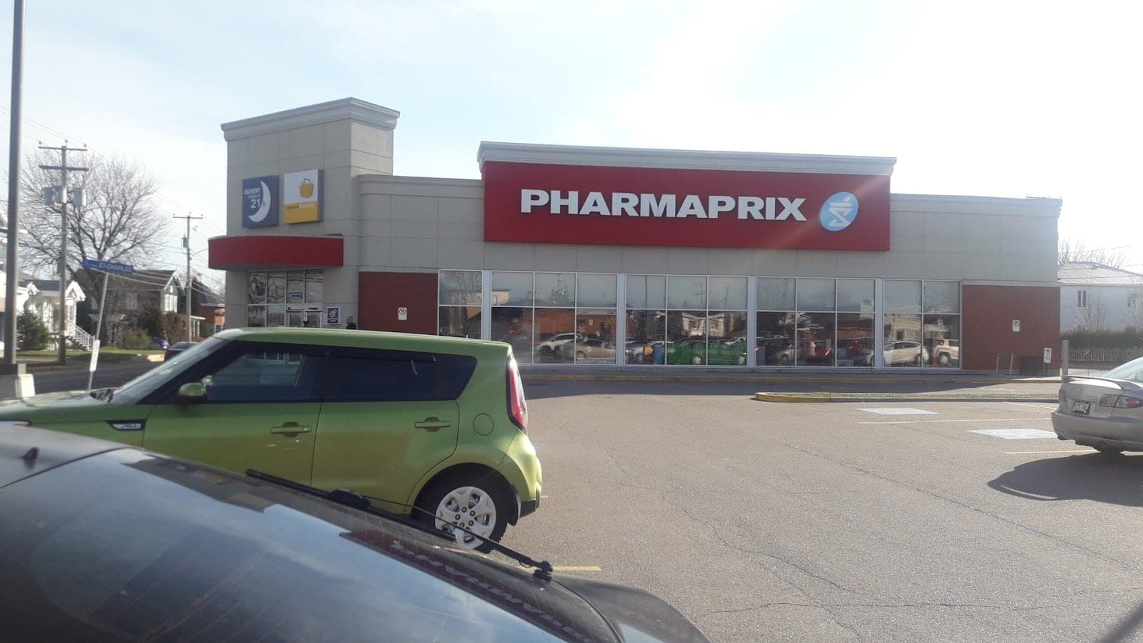 Pharmaprix (photo: Looky One, via Google)