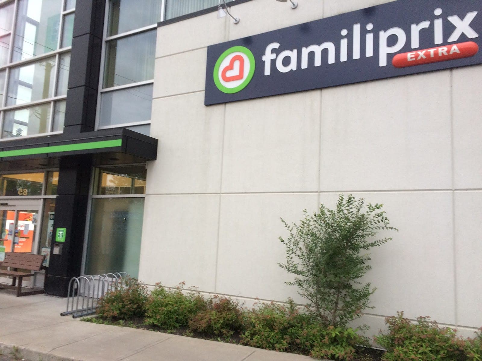 Familiprix Extra (photo: Abel Fuchslocher, via Google)
