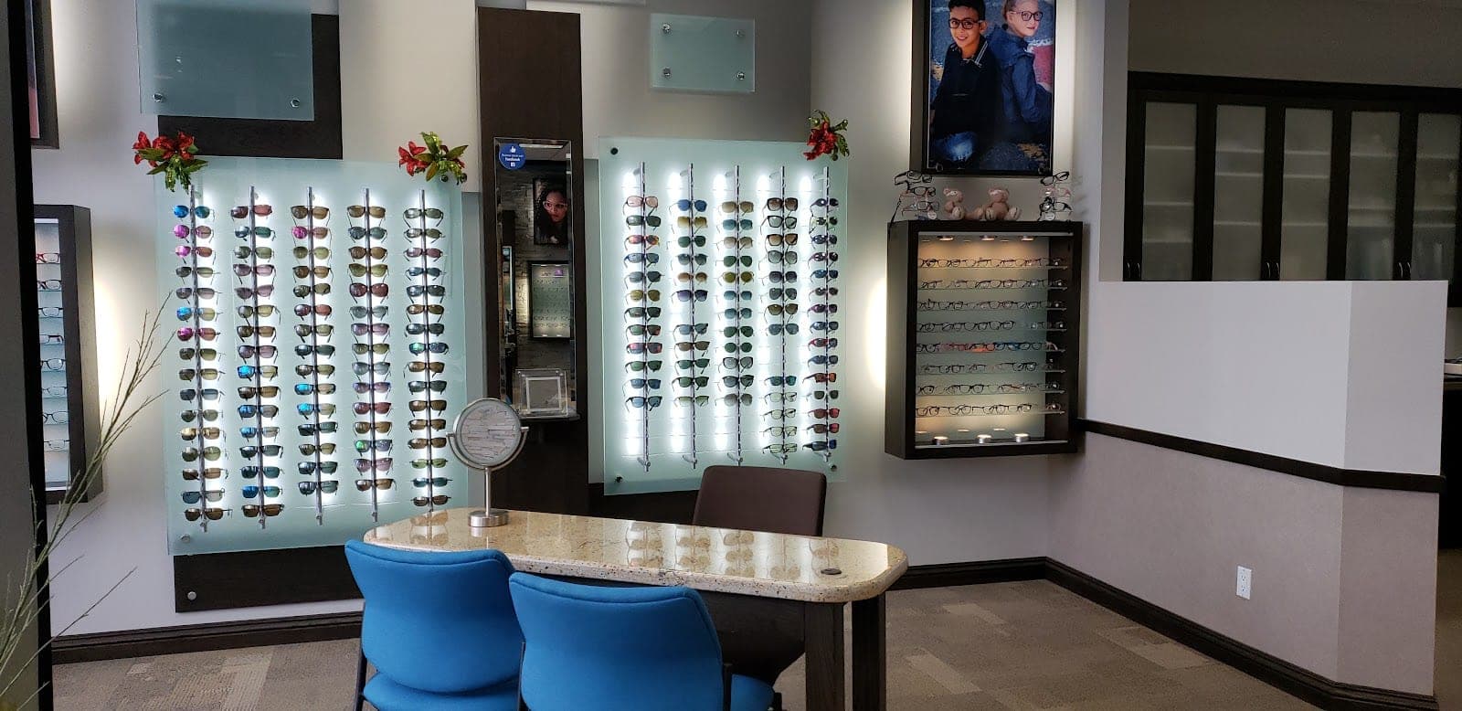 IRIS Optométristes et Opticiens - Saint-Augustin-de-Desmaures (photo: Gilles Janvier, via Google)