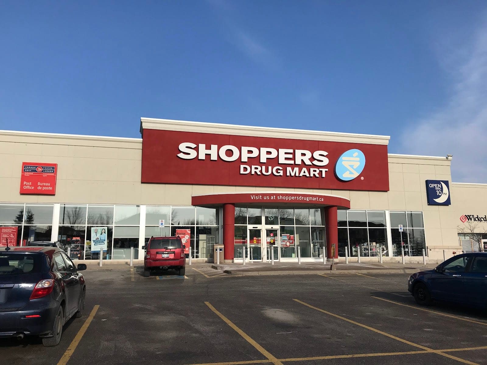 Shoppers Drug Mart (photo: Niccardo Rhoden, via Google)