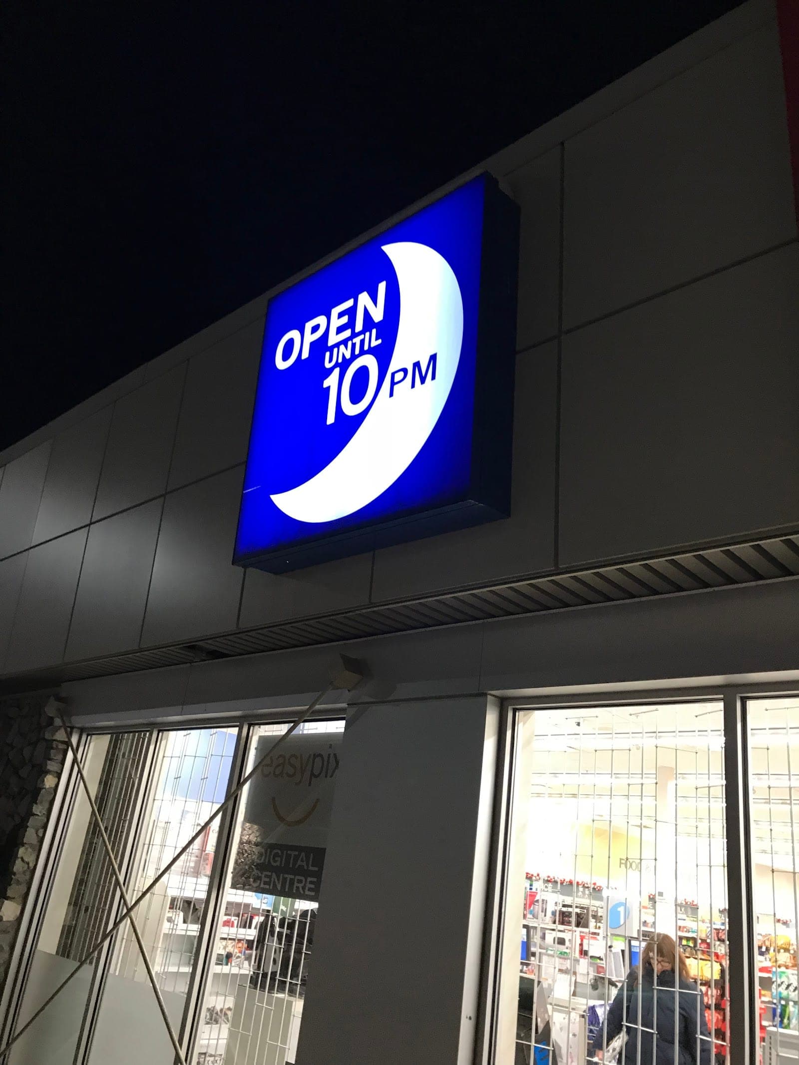 Shoppers Drug Mart (photo: peasnsprinkles (N.P. Fitness), via Google)