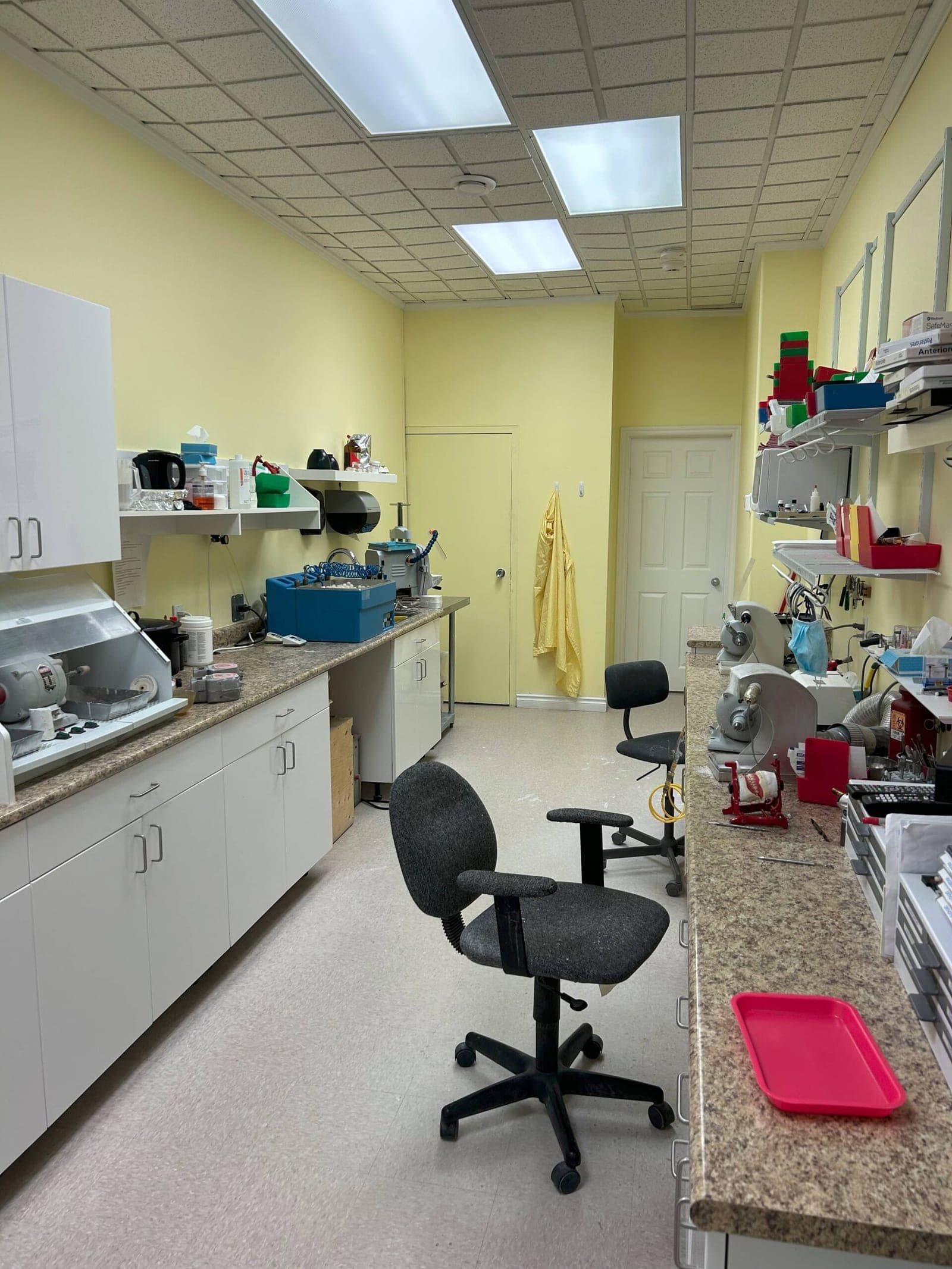 SeniorHome.ca - Lakeland Denture Clinic
