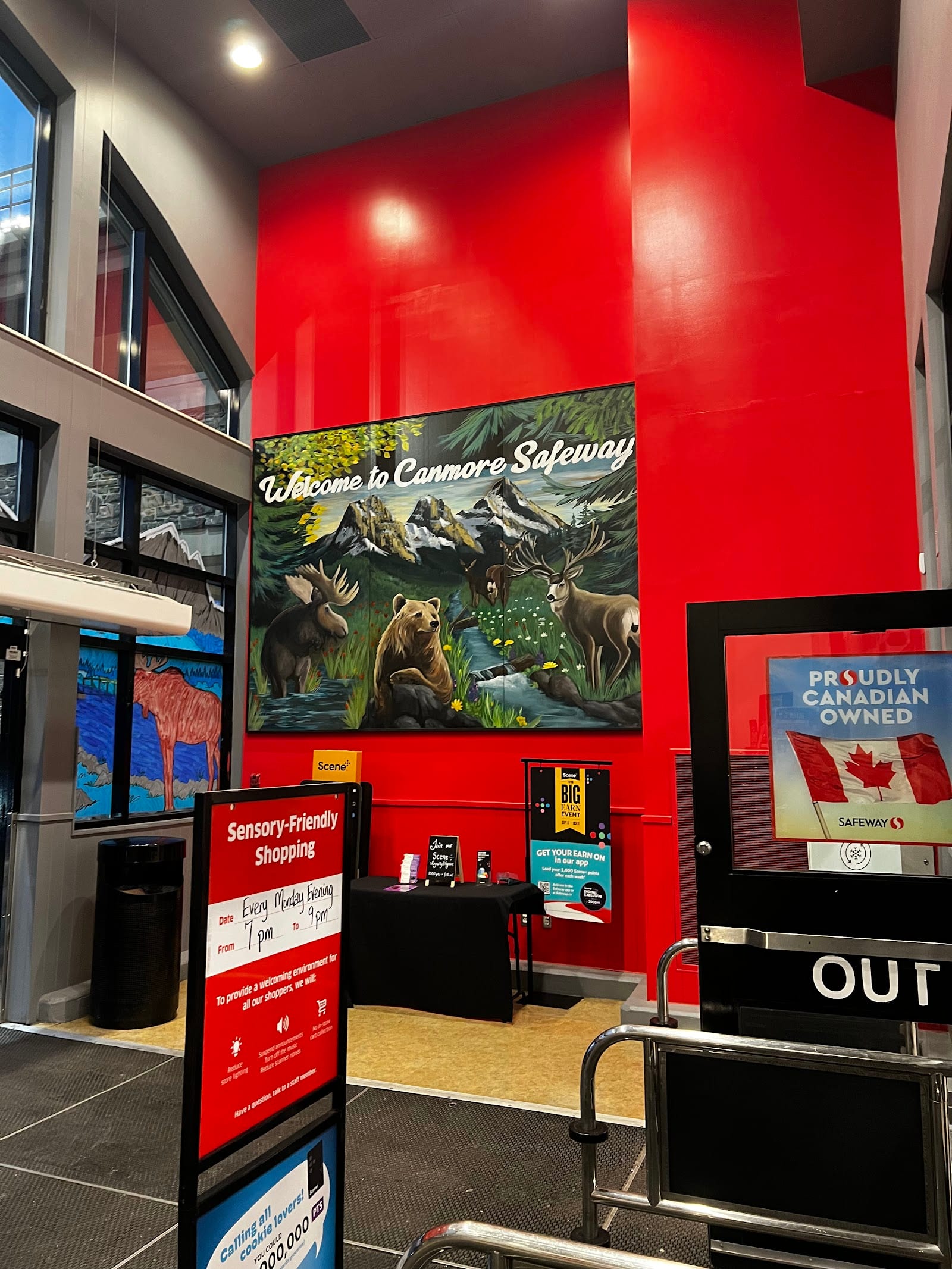 Safeway Pharmacy Canmore (photo: 323superdude, via Google)