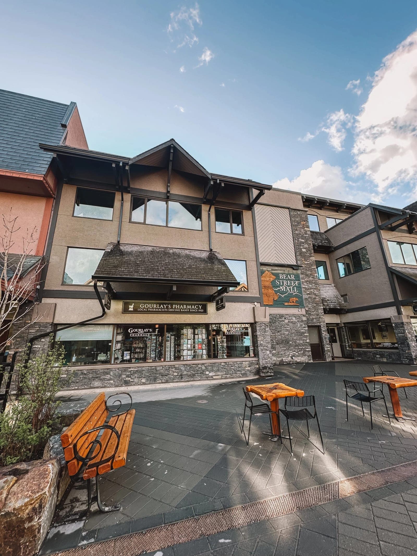 SeniorHome.ca - Gourlay's Pharmacy