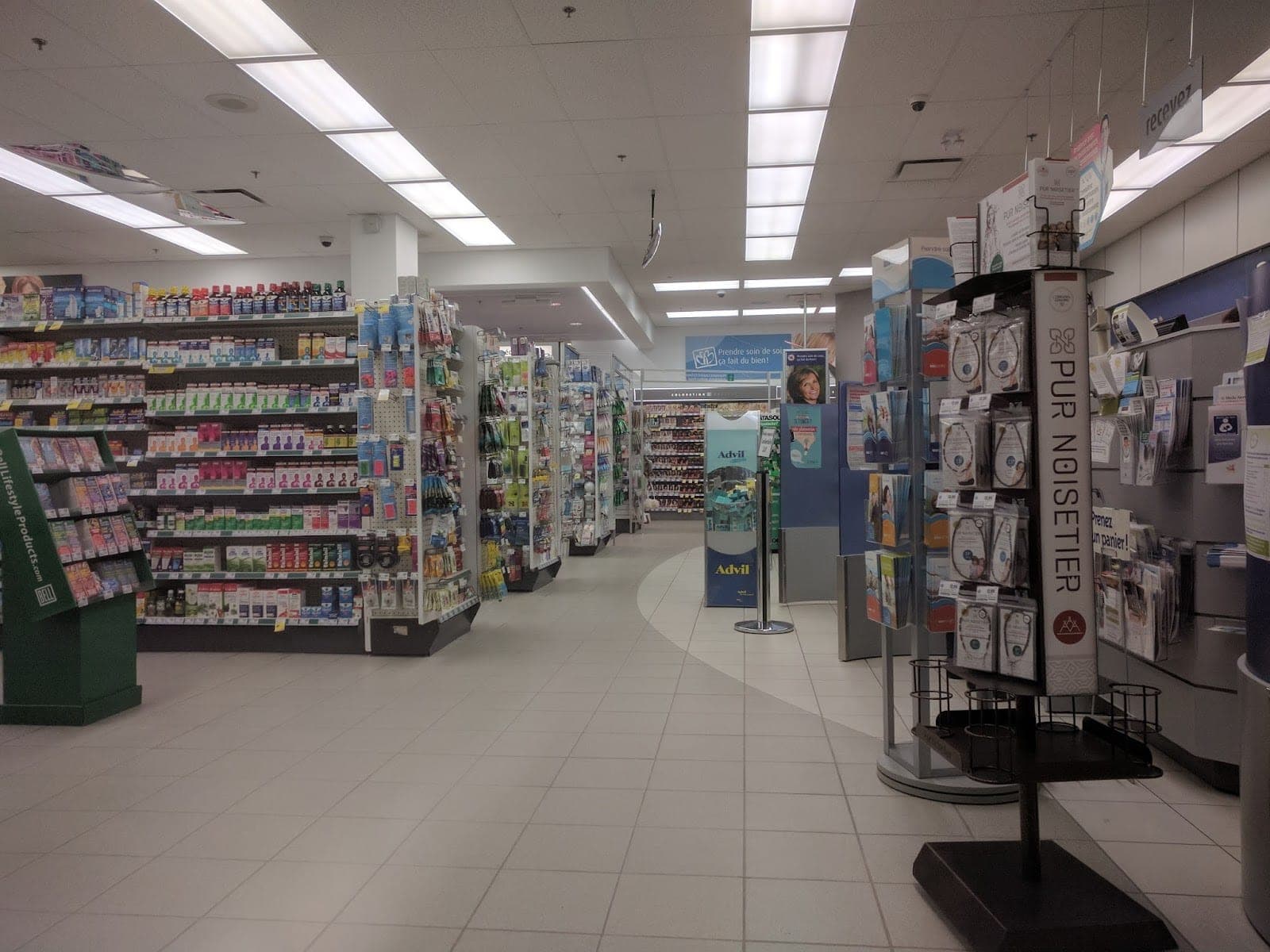 Uniprix Pharmacie Laurent Carbonneau Lebeau & Frédérick Méthot-Pinel (photo: Ruud Hein, via Google)
