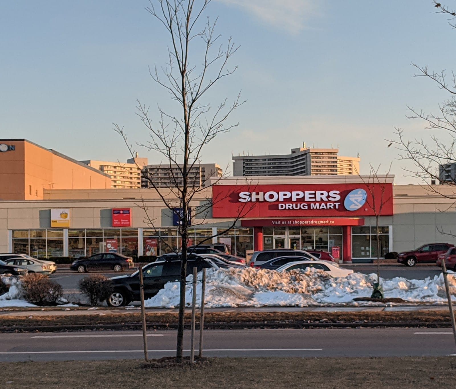Shoppers Drug Mart (photo: Thasan Amir, via Google)