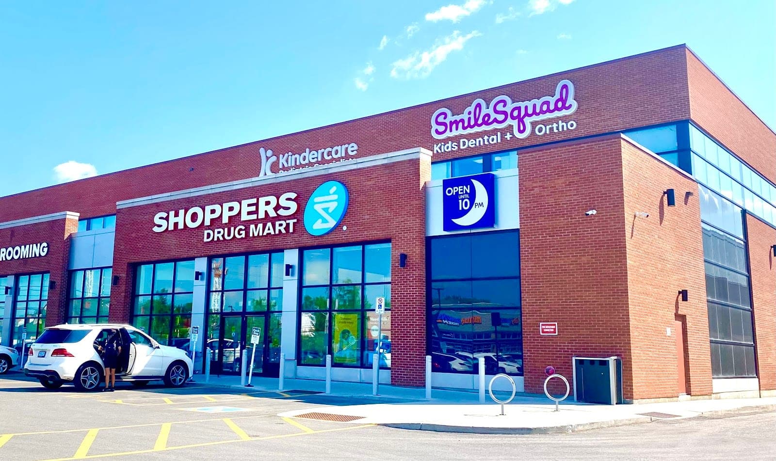 Shoppers Drug Mart (photo: scott ewen, via Google)
