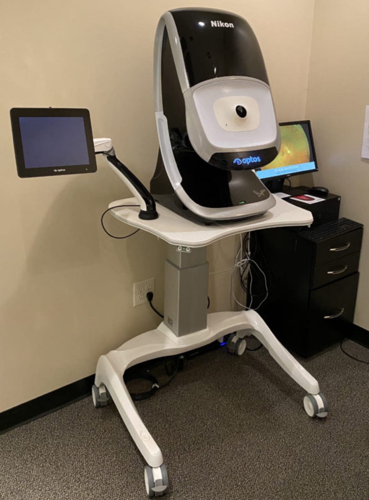 Dr Pink & Optometrists - Ortho K/ Myopia Control/ Dry Eye Clinic (photo: sammaks, via Google)