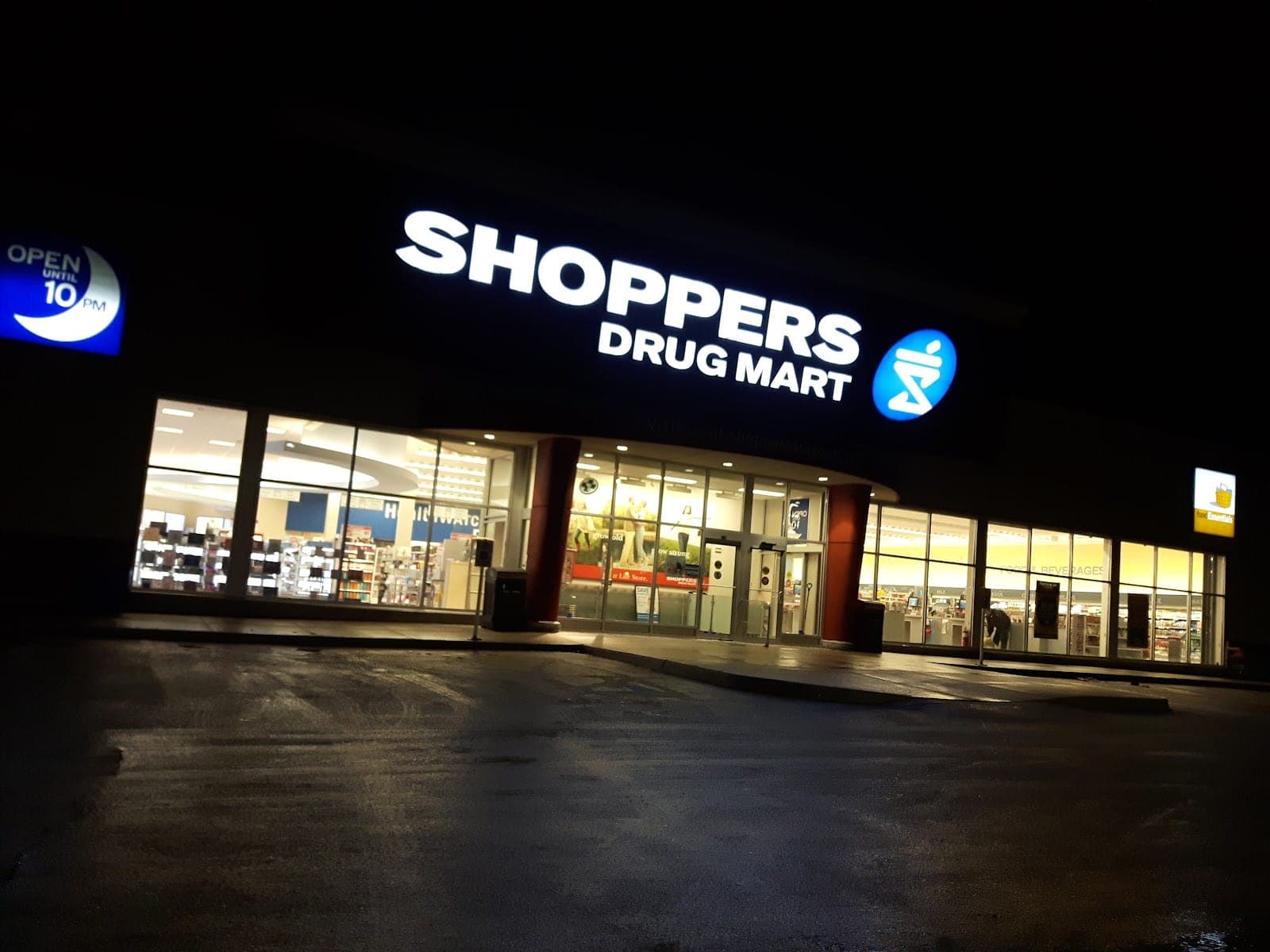 Shoppers Drug Mart (photo: Maria S, via Google)