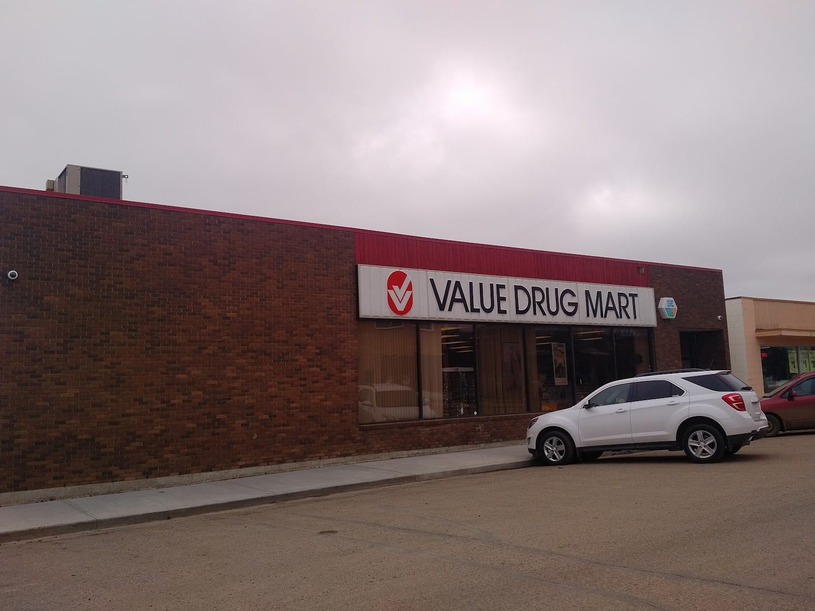 Castor Value Drug Mart & Travel Clinic (photo: Mr. G Dean, via Google)