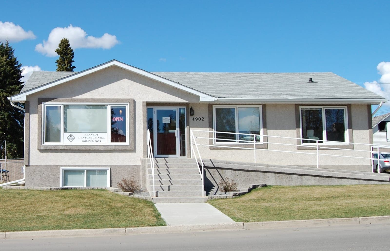 SeniorHome.ca - Kennedy Denture Clinic