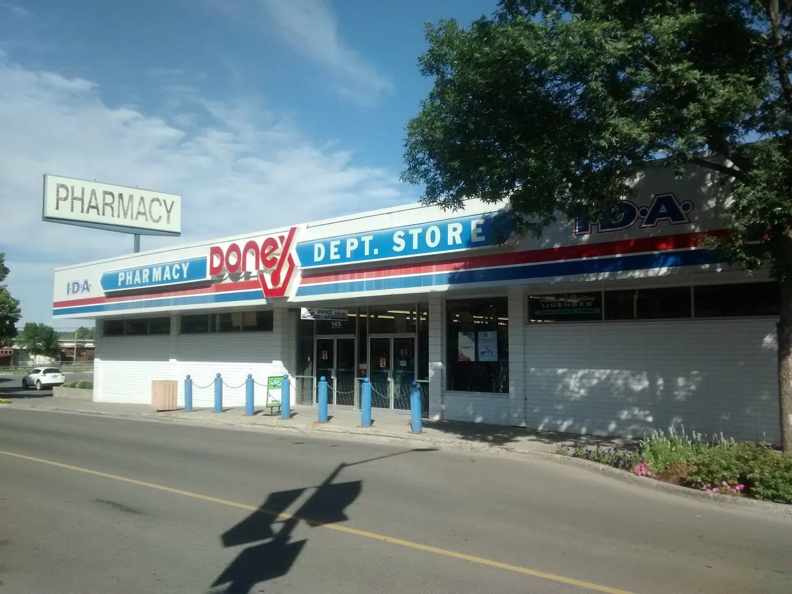 I.D.A. Donex Pharmacy & Department Store (photo: Andrew Bremner, via Google)