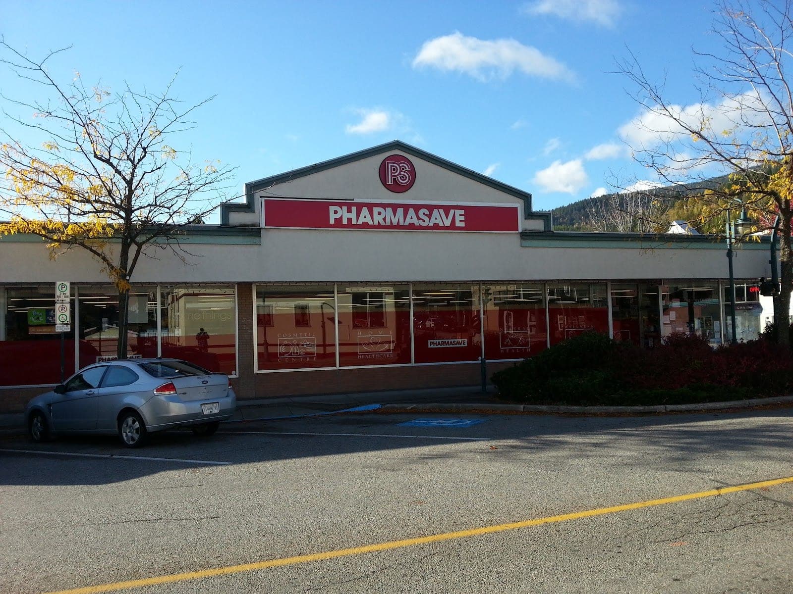 Pharmasave - Castlegar (photo: Brian “Hatchi” McIntyre, via Google)