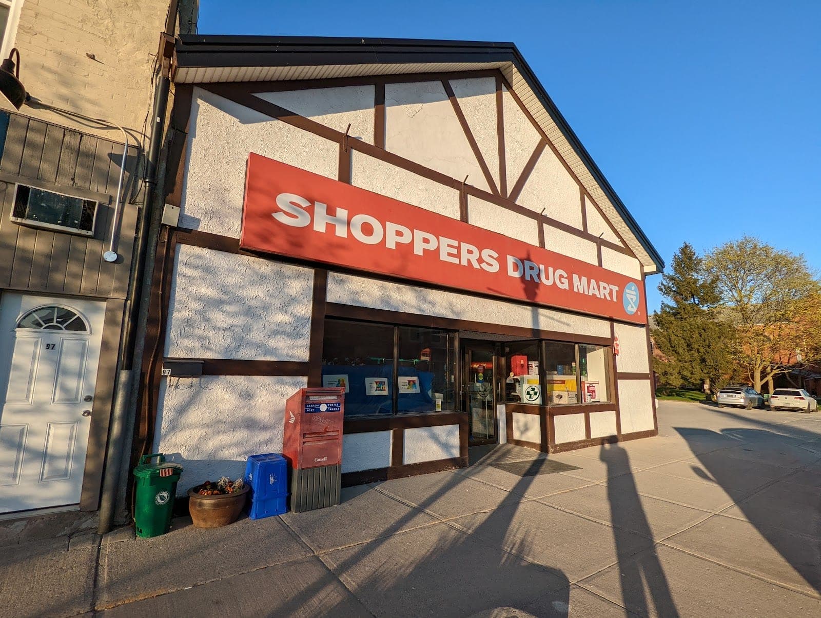 Shoppers Drug Mart (photo: Ron Dutton, via Google)
