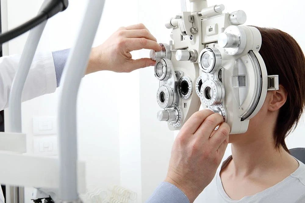 SeniorHome.ca - Harrow Eye Care - Optometrists: Dr. Robert McCormick, and Dr. Natalie Raies, (Dr. Brad Sanger - Retired)