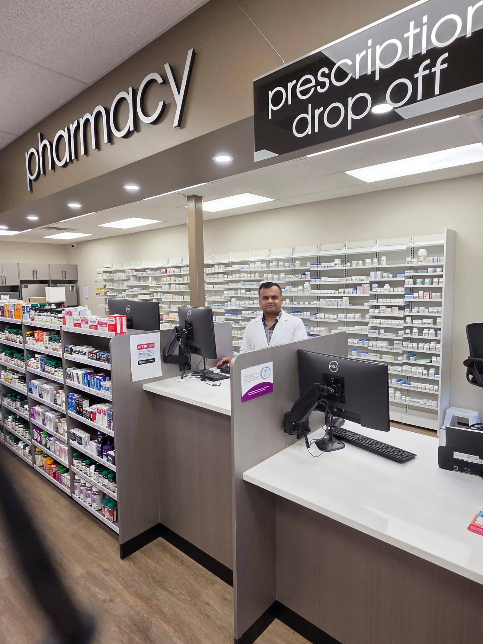 Pharmasave Rocky Mountain House (photo: Brenda Kivi, via Google)