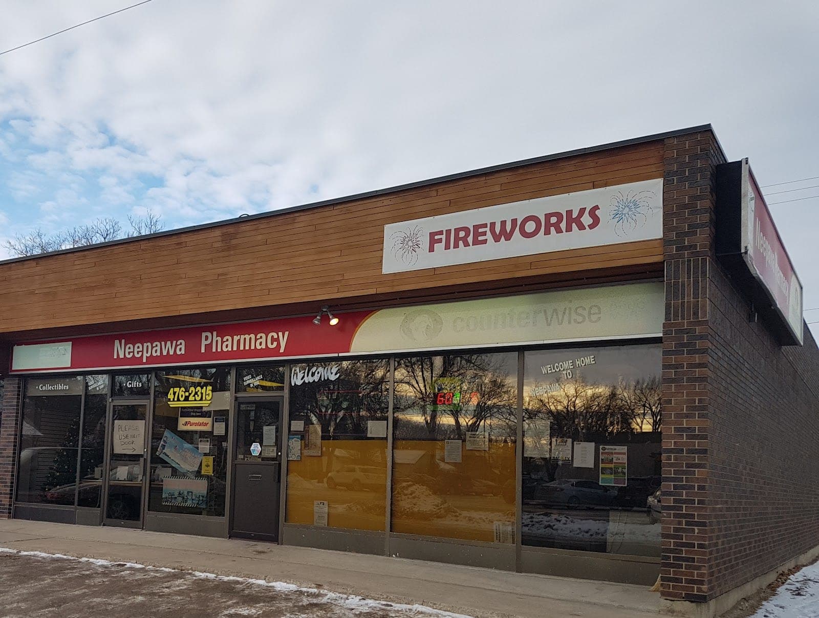Super Thrifty Pharmacy Neepawa (photo: Russell Pelletier, via Google)