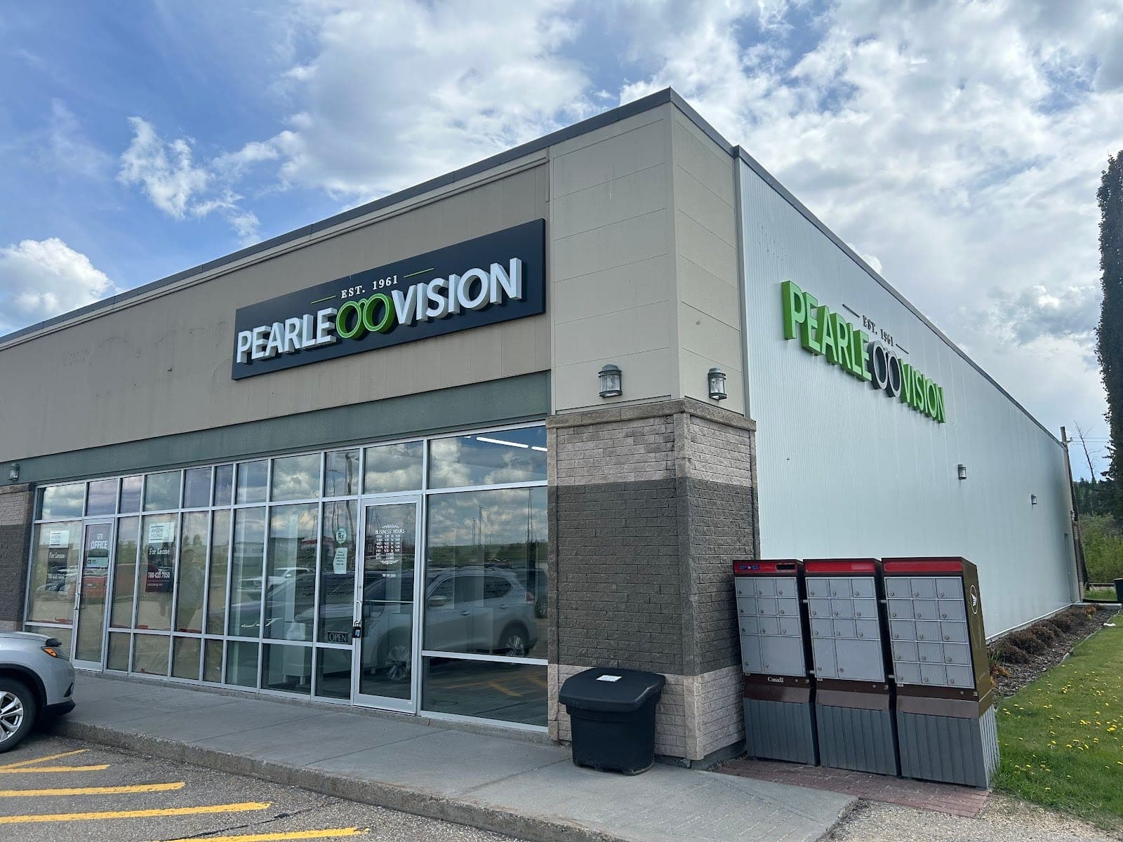Pearle Vision Whitecourt (photo: Pearle Vision Whitecourt, via Google)