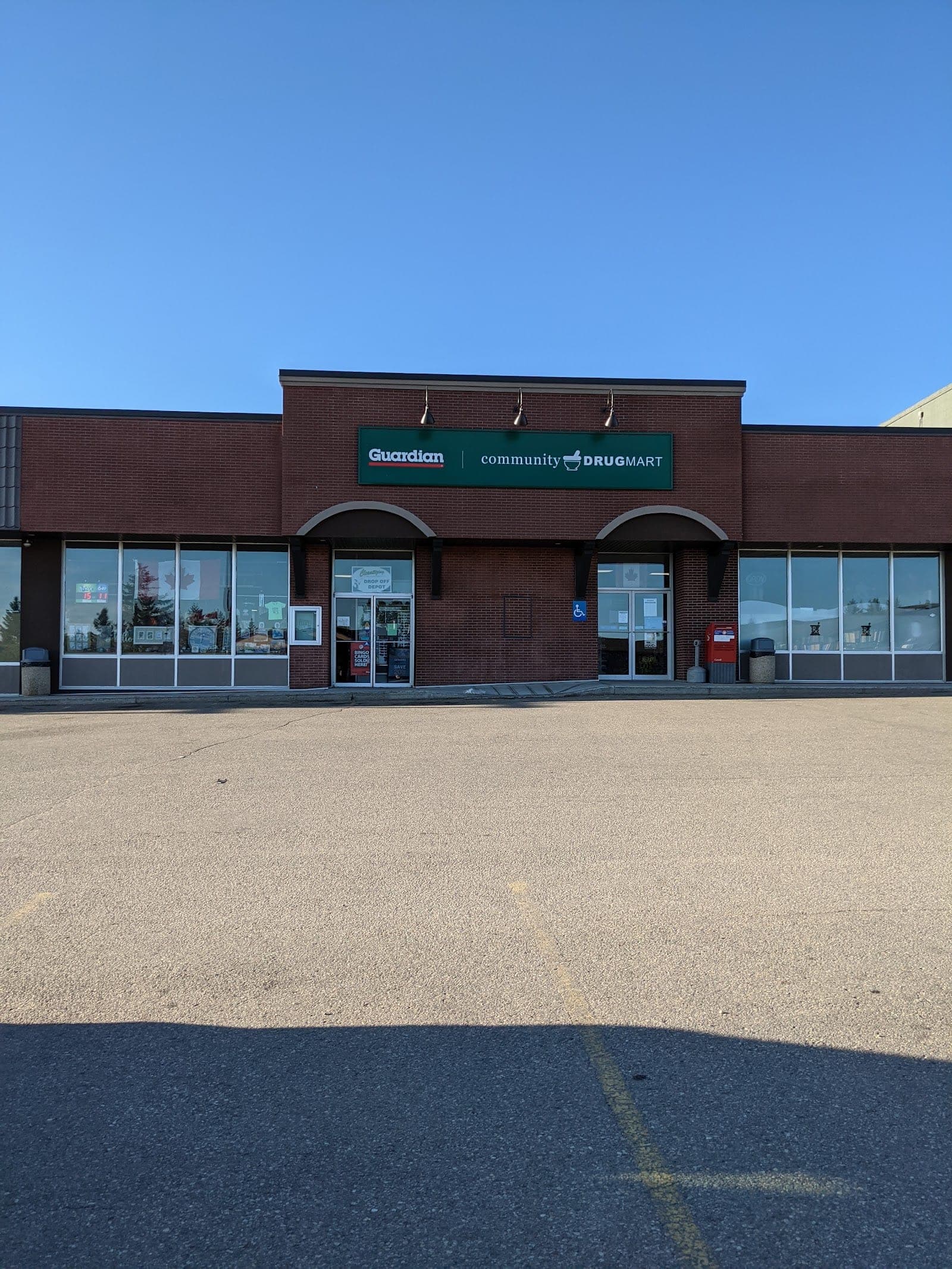 Guardian Rx Drug Mart #2028 (photo: Wendy Ballachay, via Google)