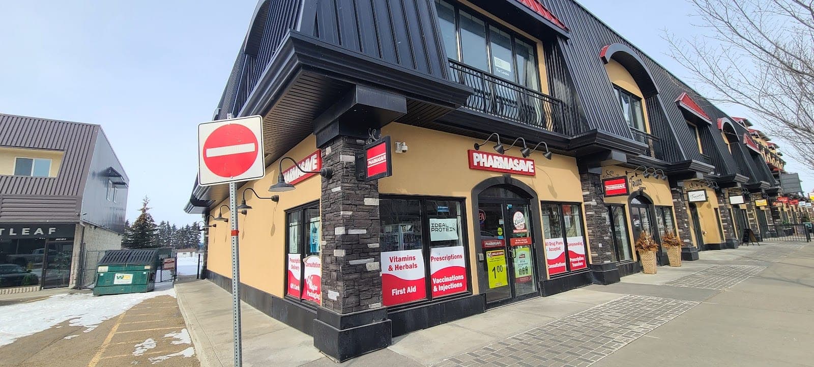 Pharmasave Maina Centre Ville (photo: Ryan Spotowski, via Google)