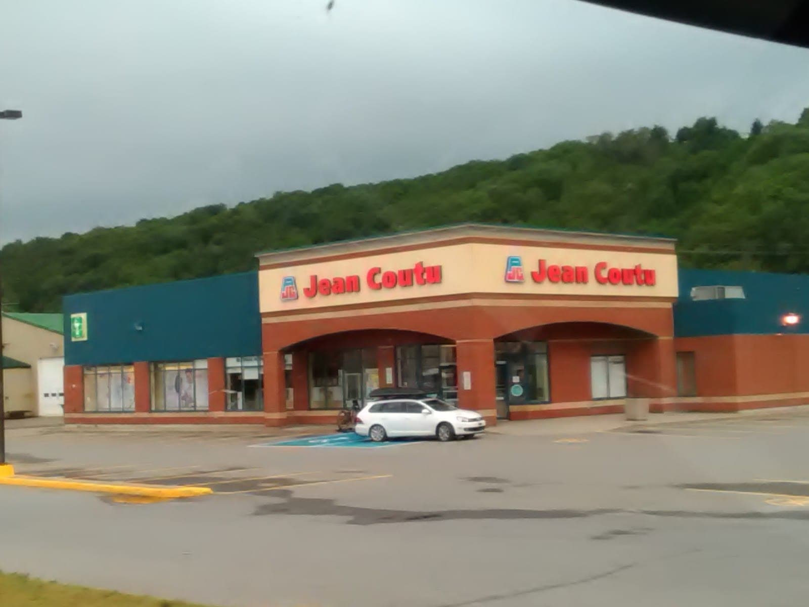 PJC Jean Coutu (photo: Marco Le renard, via Google)