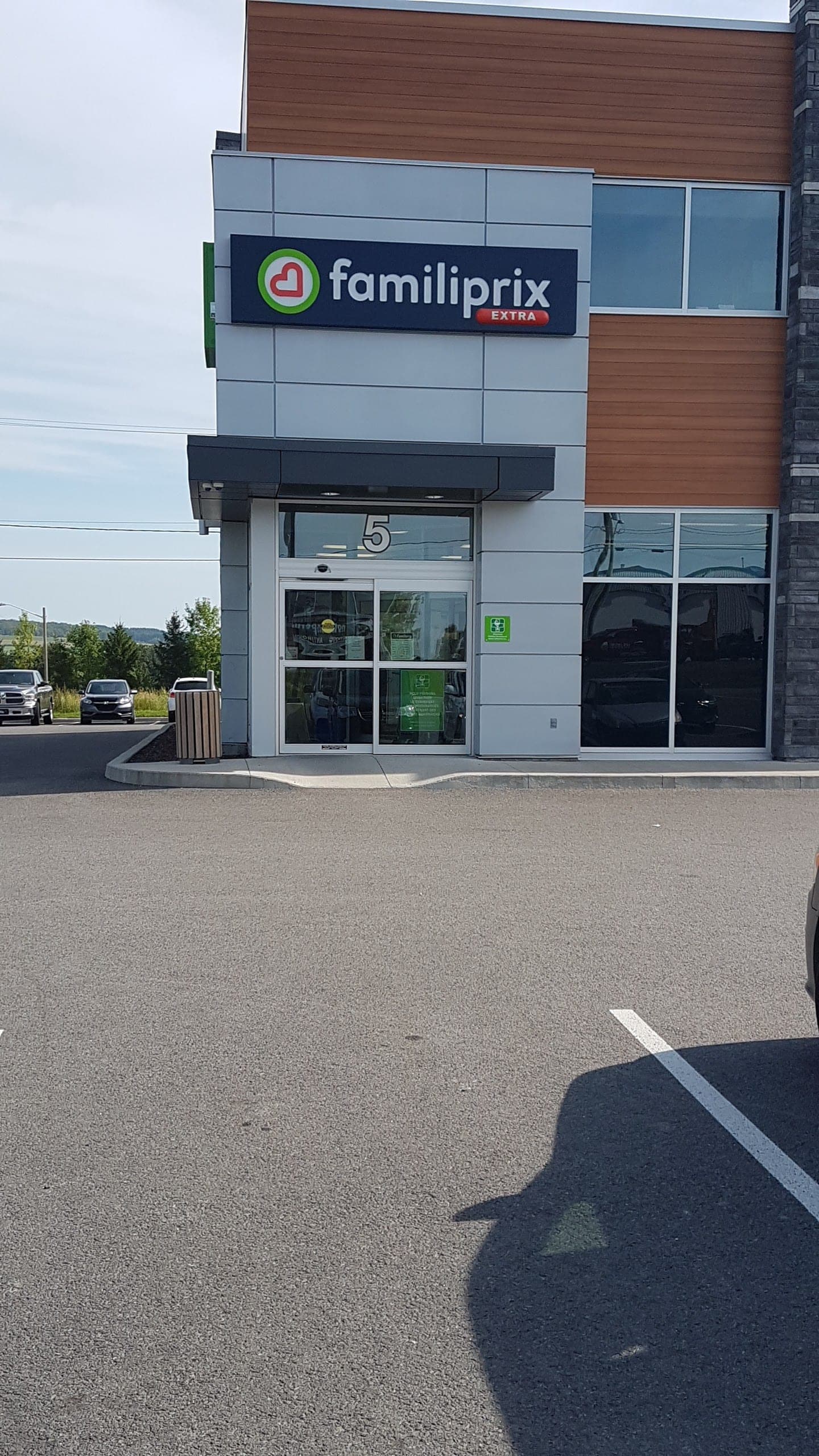 Familiprix Extra (photo: Gilbert Gagnon, via Google)