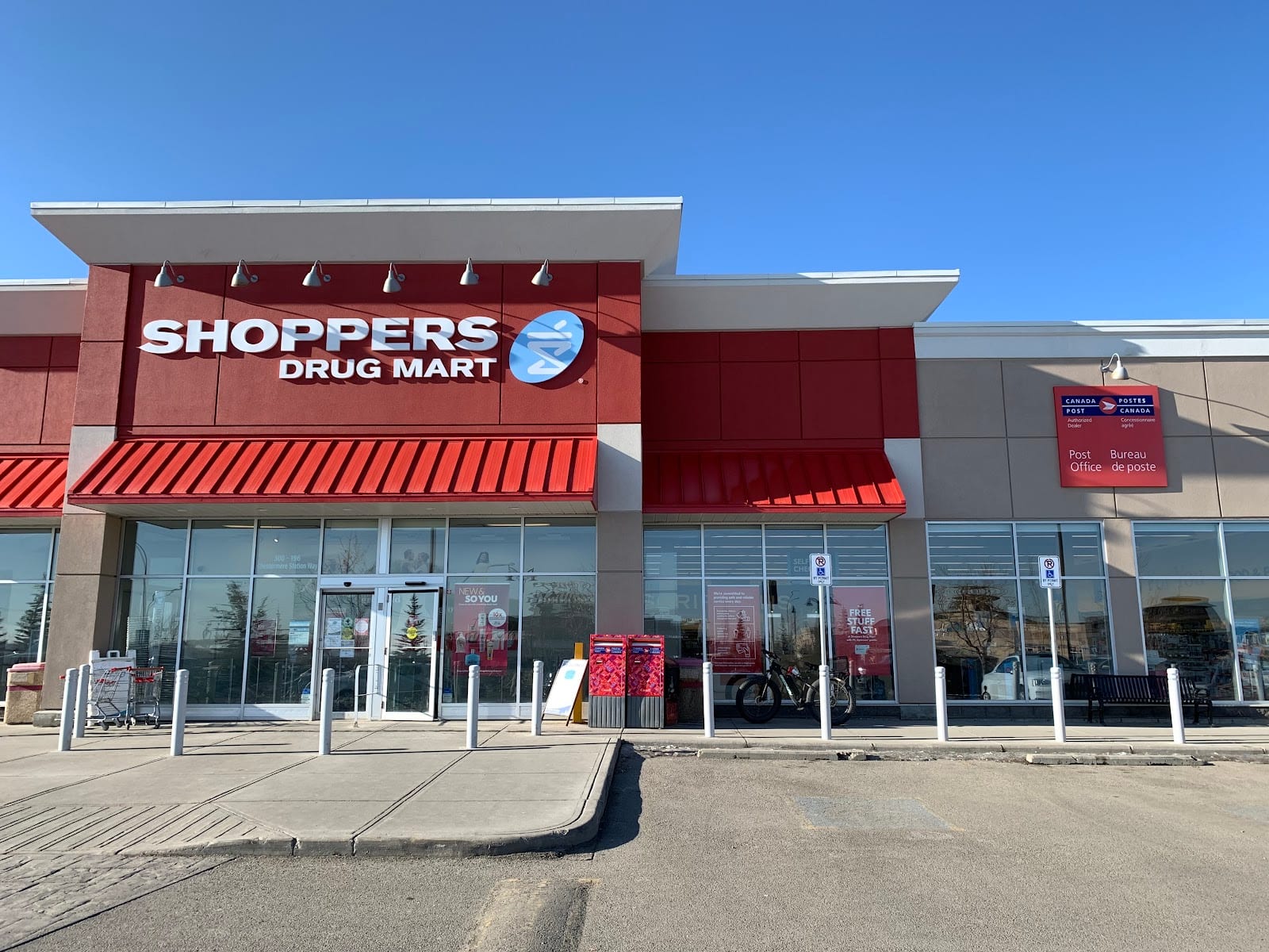 Shoppers Drug Mart (photo: MJ W, via Google)