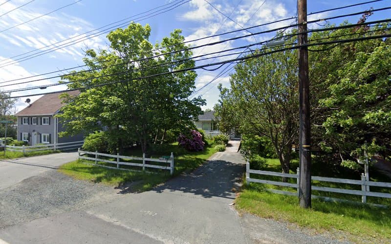 Helen's Haven - Photo 1