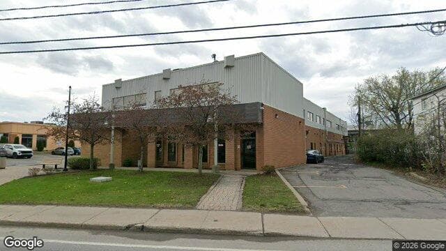 Dentist Denturologist Nguyen Huynh (Google Street View)