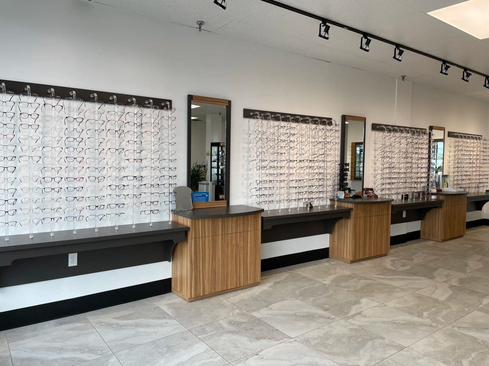 SeniorHome.ca - Michaud Guylaine Opticienne