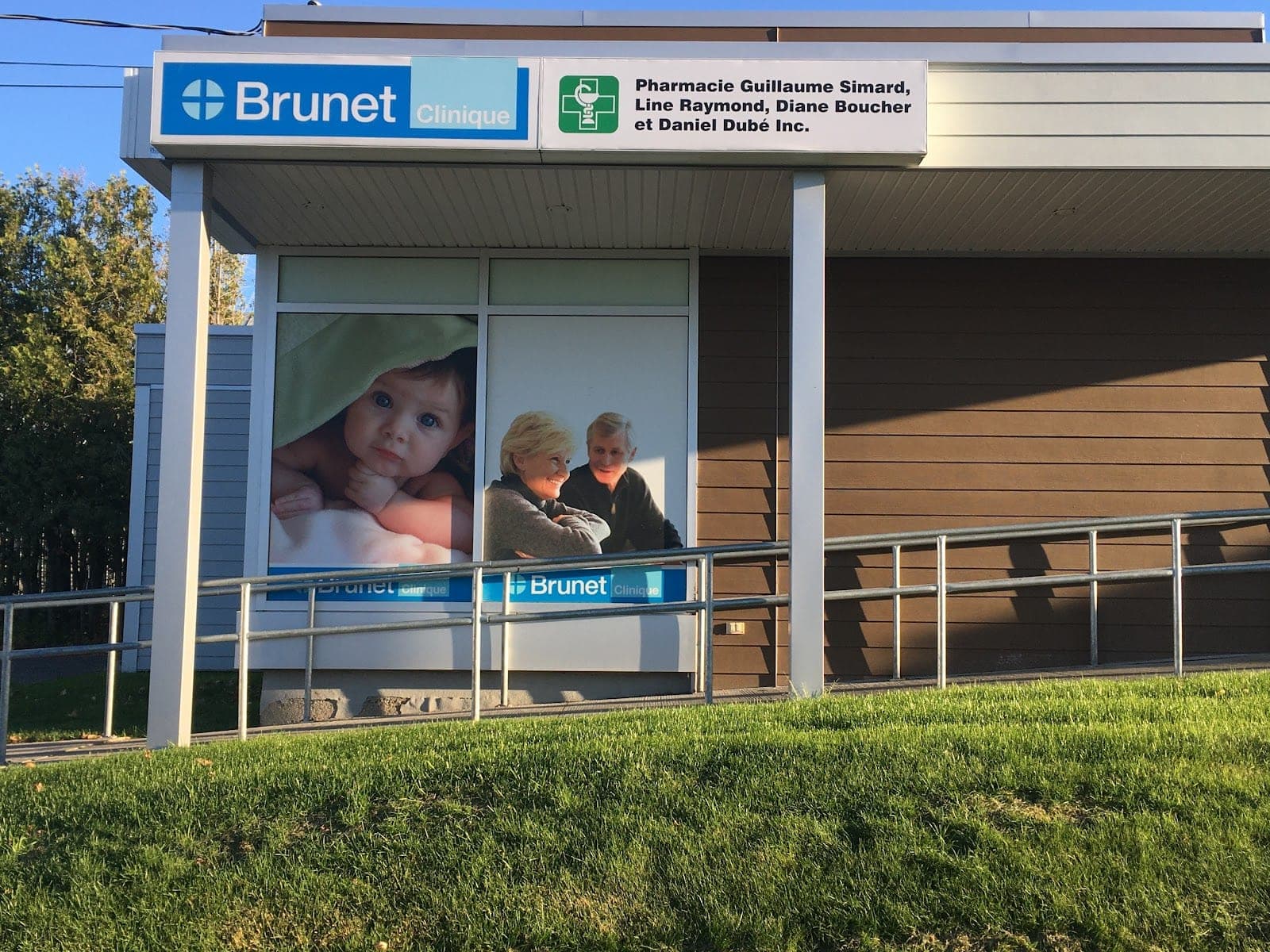 Brunet Clinique G. Simard, D. Boucher, pharm. prop. Affiliés (photo: Marie-Chrystel Dufour, via Google)