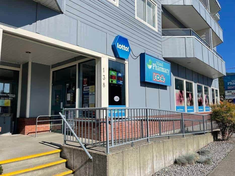 I.D.A. Island Pharmacy #1 (photo: Colin Larson (Beeno), via Google)