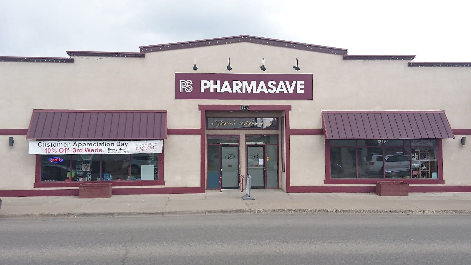 Pharmasave Black Diamond (photo: Obi1kaswabby, via Google)