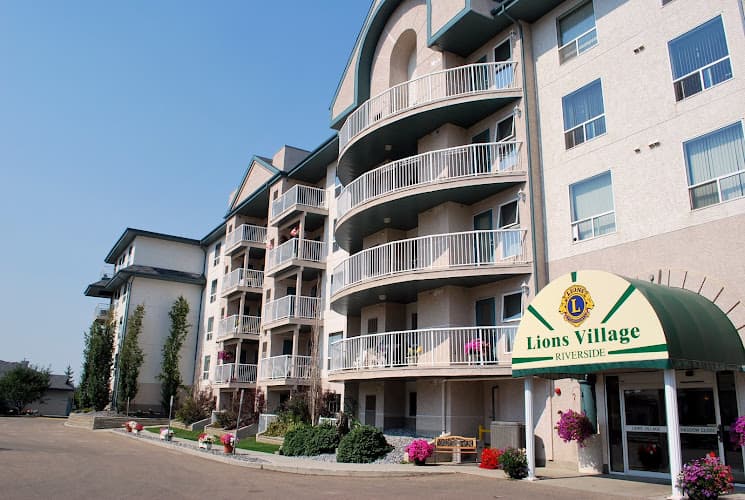 Lions Village Riverside - Photo 1