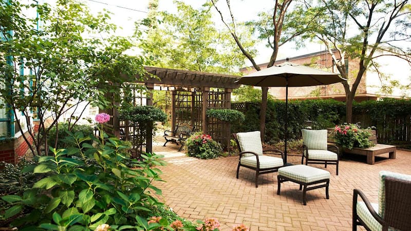 Venvi Churchill Place - Photo 1