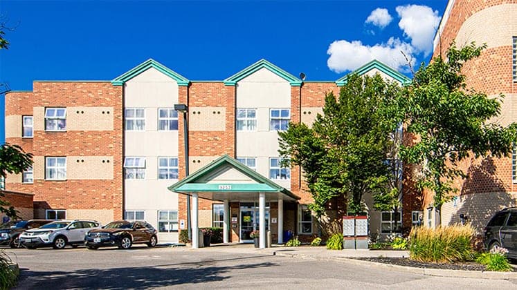 SeniorHome.ca - HAWTHORN WOODS COMMUNITY
