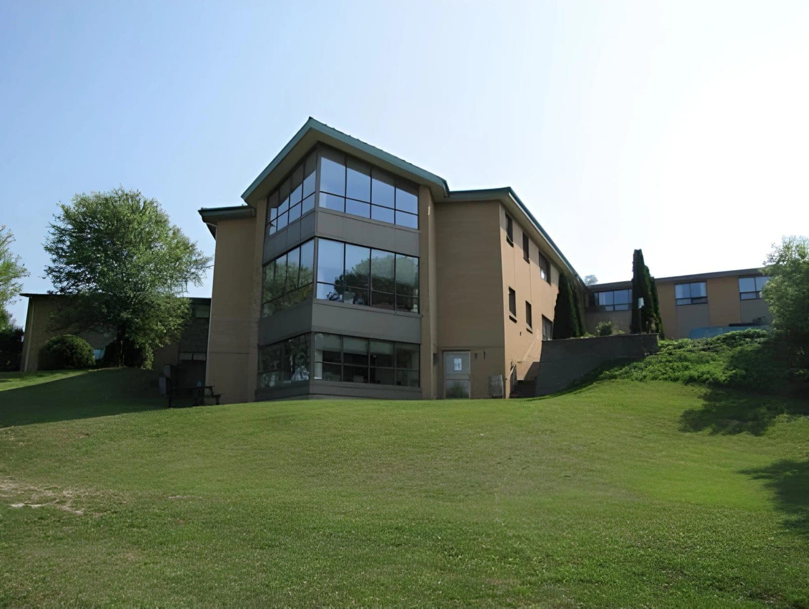 SeniorHome.ca - MANITOULIN CENTENNIAL MANOR HOME FOR THE AGED