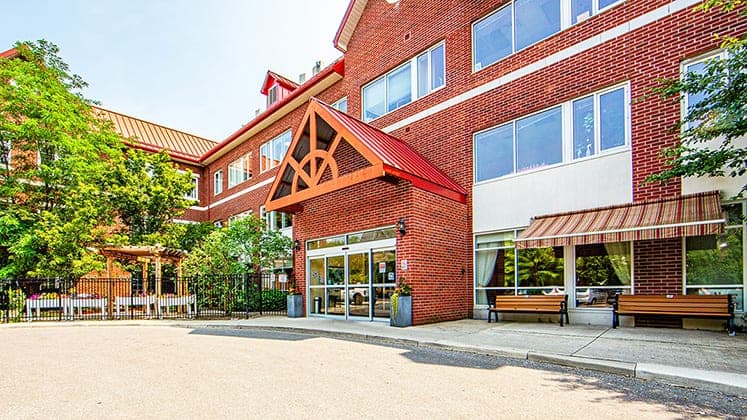 SeniorHome.ca - SILVERTHORN COMMUNITY