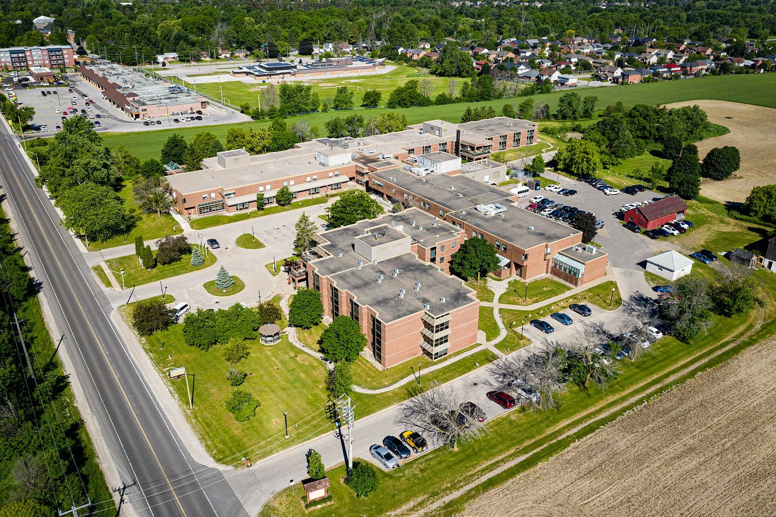 SeniorHome.ca - SIMCOE MANOR HOME FOR THE AGED
