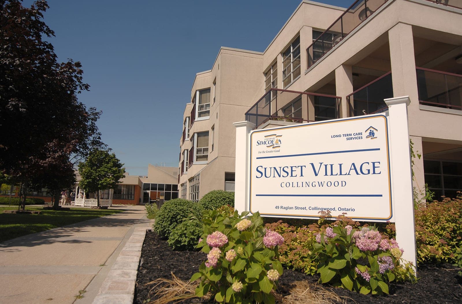 SeniorHome.ca - SUNSET MANOR HOME FOR SENIOR CITIZENS