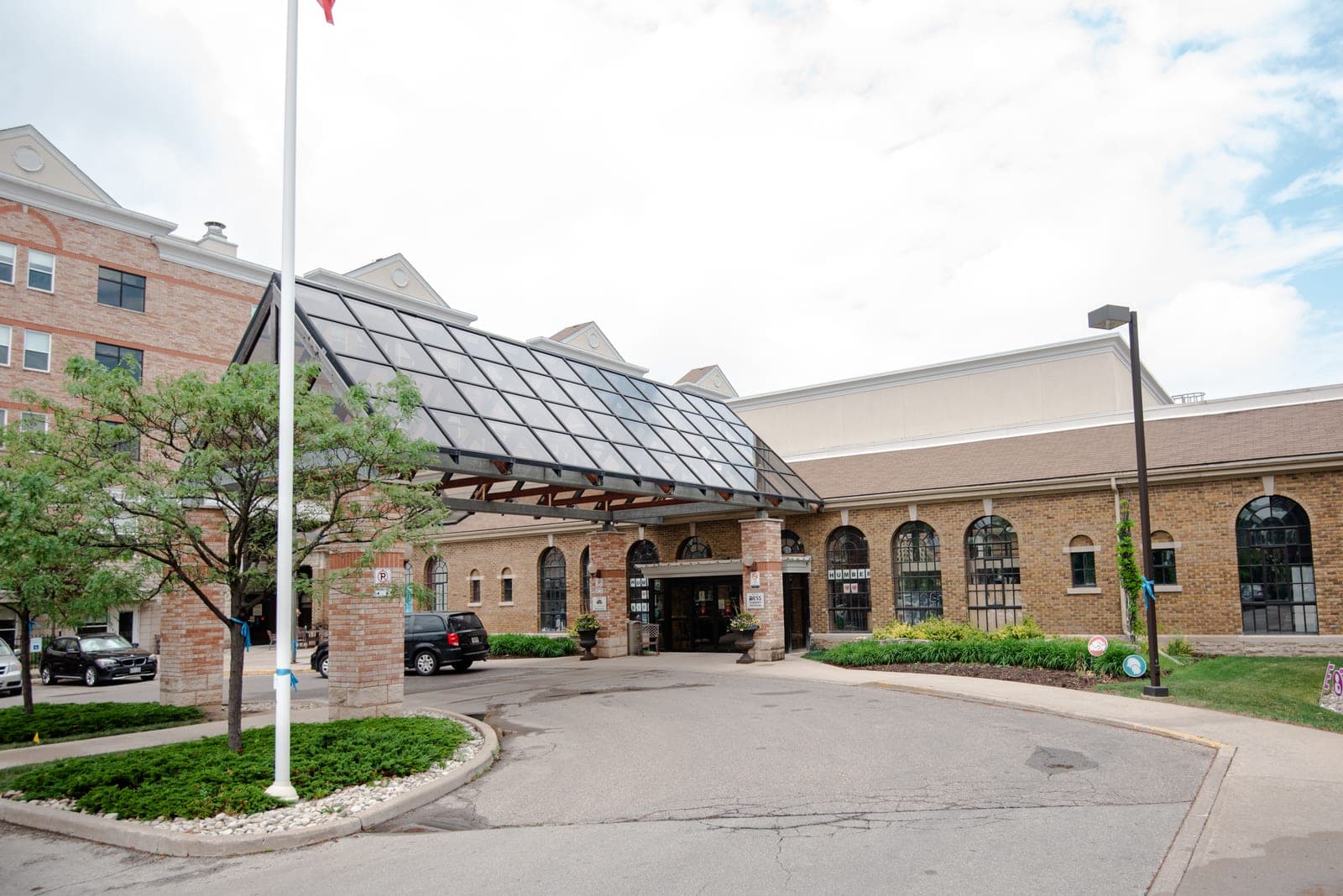 SeniorHome.ca - THE VILLAGE OF HUMBER HEIGHTS