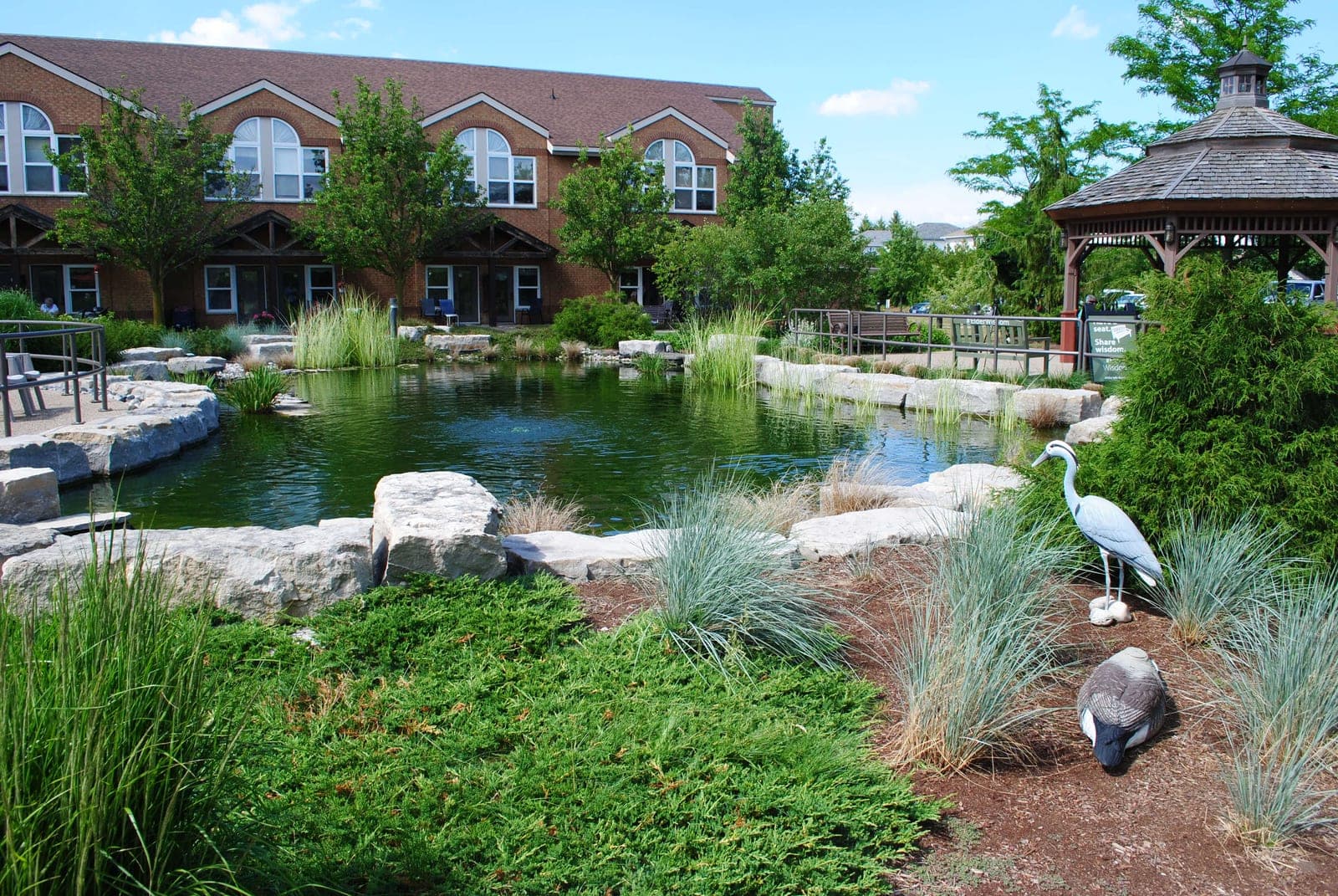 SeniorHome.ca - THE VILLAGE OF WINSTON PARK