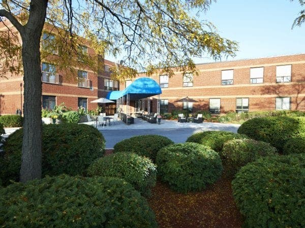 SeniorHome.ca - TRILLIUM COURT