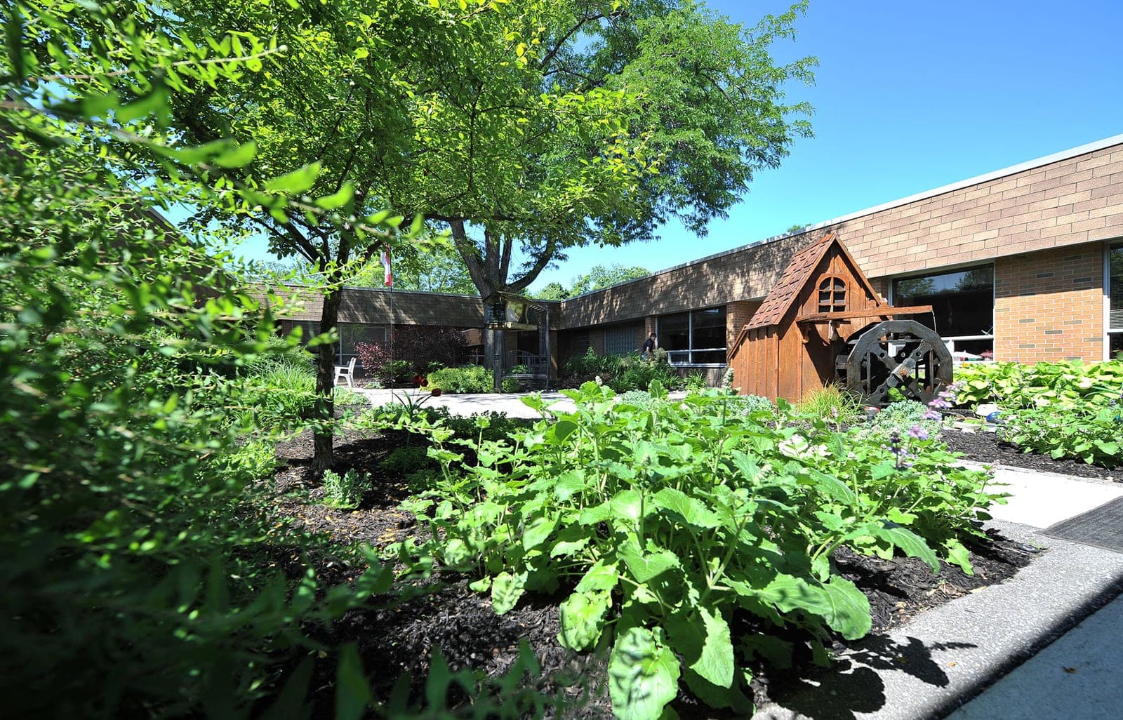 SeniorHome.ca - TRILLIUM MANOR HOME FOR THE AGED