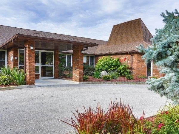 SeniorHome.ca - Village on the Ridge