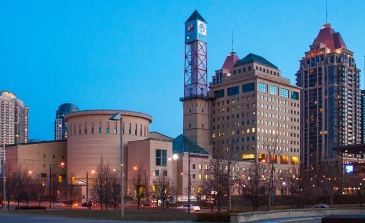 SeniorHome.ca - Amica City Centre