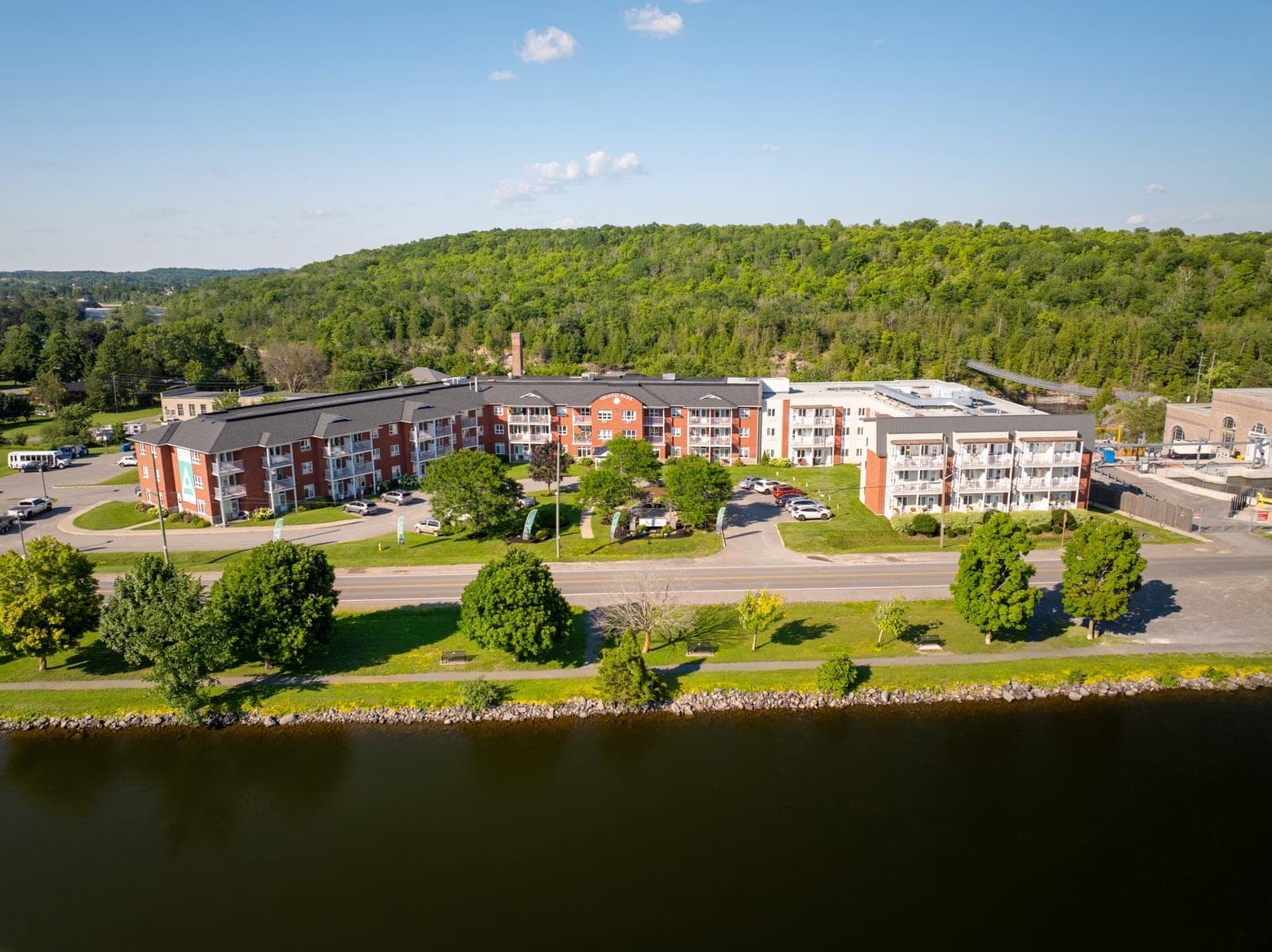 SeniorHome.ca - Aspira Island Park Retirement Living