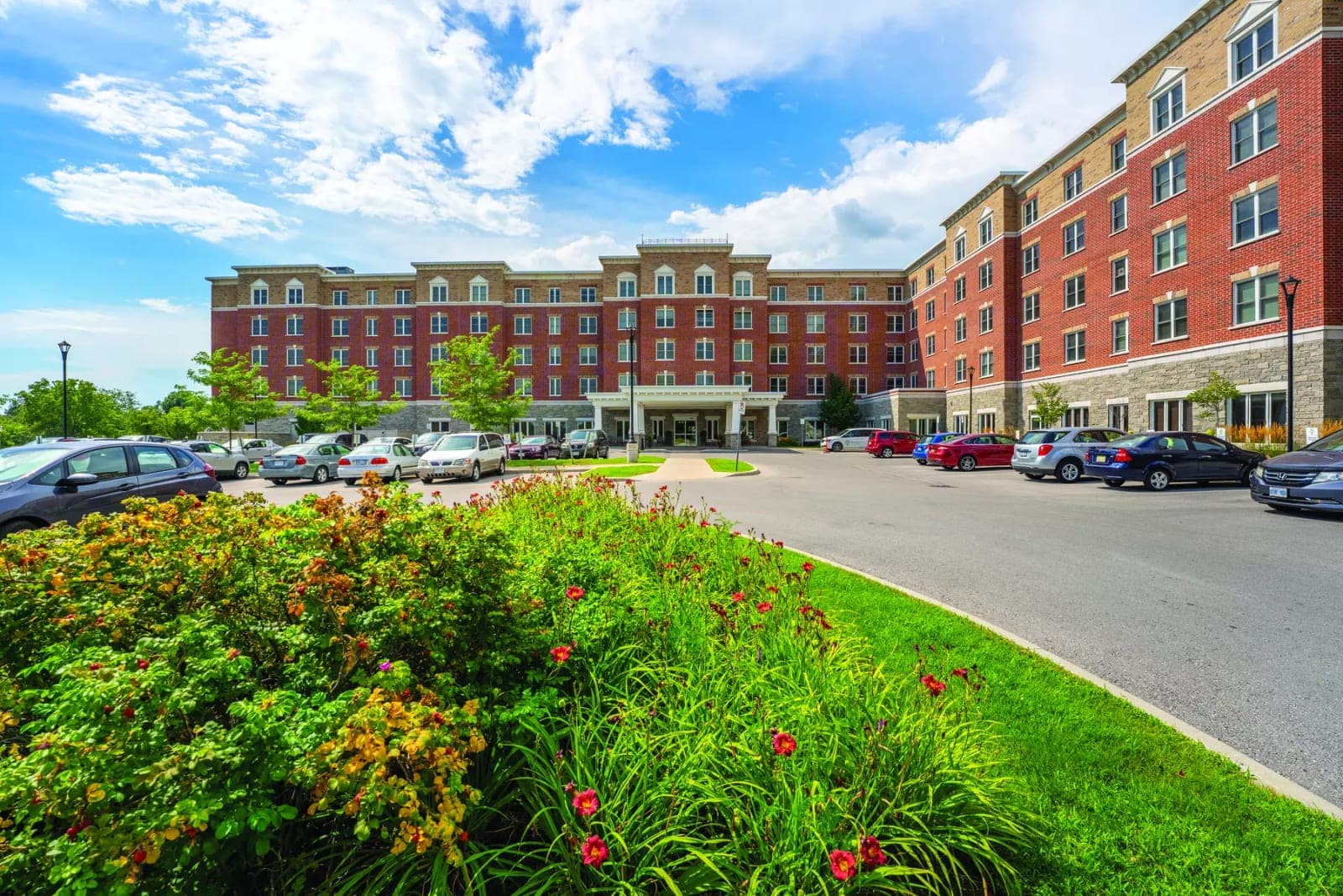 SeniorHome.ca - Chartwell Bowmanville Creek Retirement Community