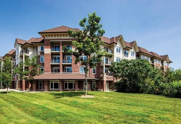 SeniorHome.ca - Chartwell Clair Hills Retirement Community